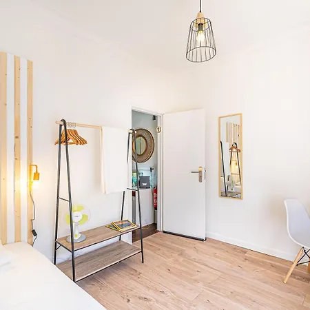招待所 Goa Square By Lisbon With Sintra - Shared Bathrooms 阿马多拉