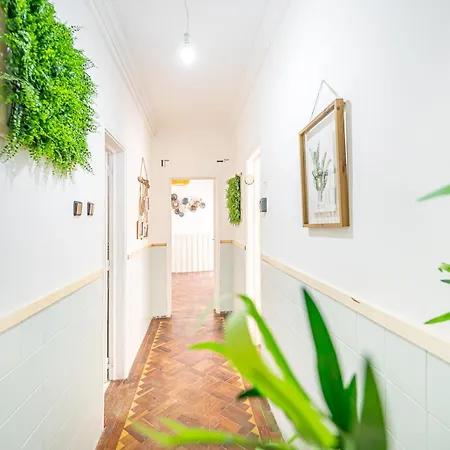 Goa Square By Lisbon With Sintra - Shared Bathrooms * 阿马多拉