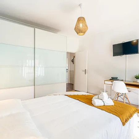 招待所 Goa Square By Lisbon With Sintra - Shared Bathrooms 阿马多拉