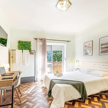 Goa Square By Lisbon With Sintra - Shared Bathrooms *