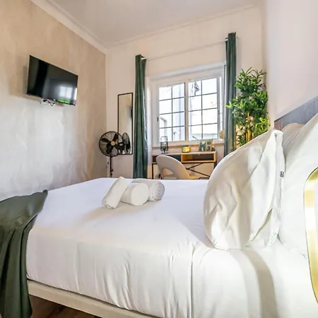 Goa Square By Lisbon With Sintra - Shared Bathrooms 阿马多拉