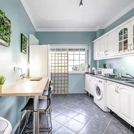 Goa Square By Lisbon With Sintra - Shared Bathrooms * 阿马多拉