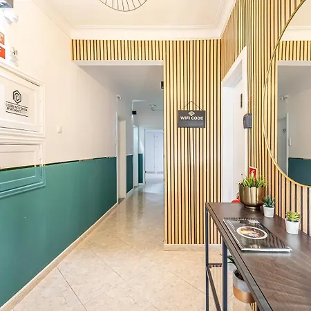 Goa Square By Lisbon With Sintra - Shared Bathrooms 招待所 阿马多拉