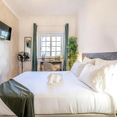 招待所 Goa Square By Lisbon With Sintra - Shared Bathrooms 阿马多拉