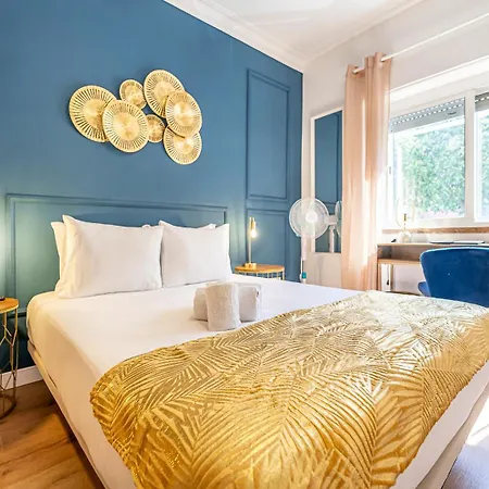 Goa Square By Lisbon With Sintra - Shared Bathrooms * 阿马多拉