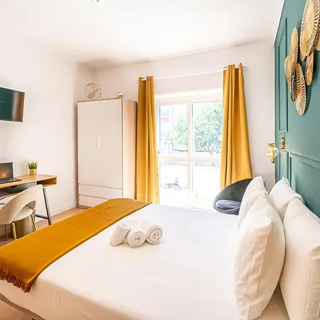 Goa Square By Lisbon With Sintra - Shared Bathrooms *