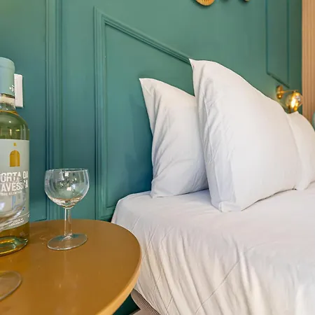 Goa Square By Lisbon With Sintra - Shared Bathrooms 阿马多拉