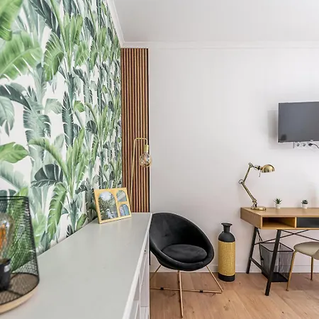 Goa Square By Lisbon With Sintra - Shared Bathrooms 阿马多拉