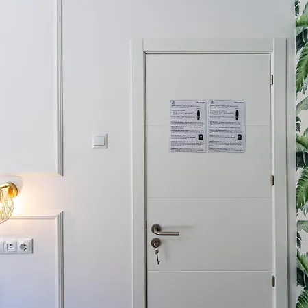 Goa Square By Lisbon With Sintra - Shared Bathrooms 招待所 阿马多拉