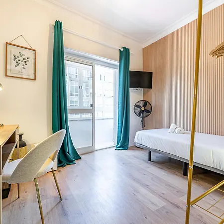 Pensionat Goa Square By Lisbon With Sintra - Shared Bathrooms *