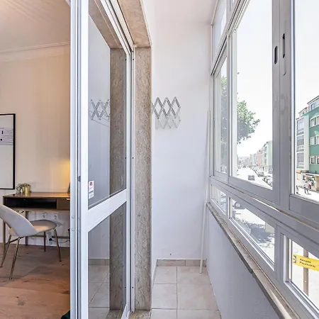 Goa Square By Lisbon With Sintra - Shared Bathrooms 阿马多拉